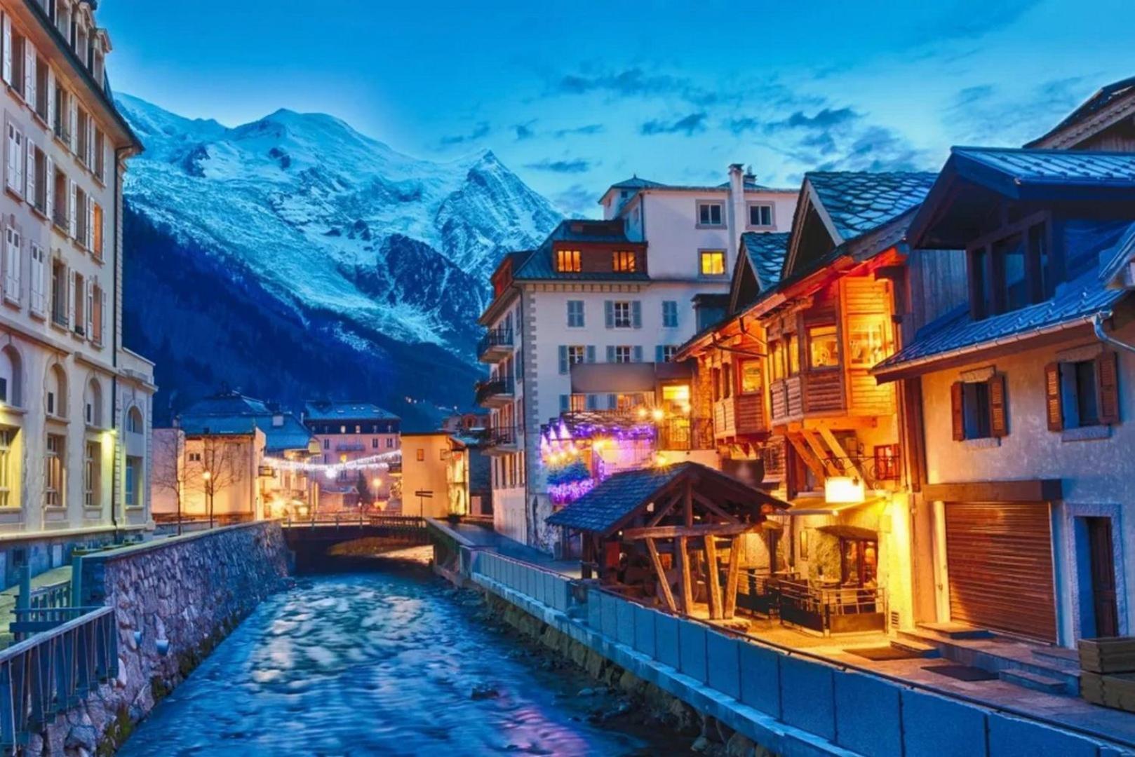 Apartment Au Bon Coin - Luxury Chamonix Hidden Haven, Mont Blanc View, Hot Tub And Garden Kültér fotó