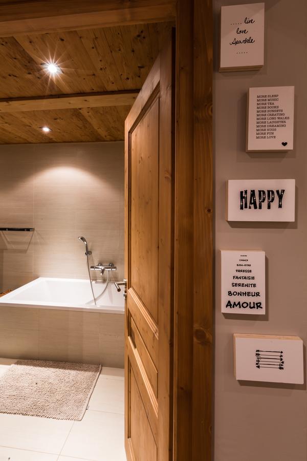 Apartment Au Bon Coin - Luxury Chamonix Hidden Haven, Mont Blanc View, Hot Tub And Garden Kültér fotó
